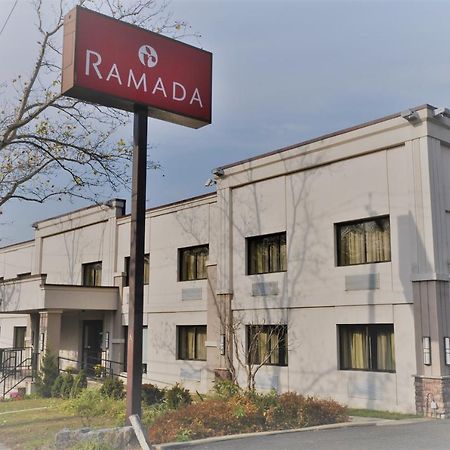 Ramada By Wyndham Staten Island New York Eksteriør billede